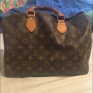Louis Vuitton Speedy 30